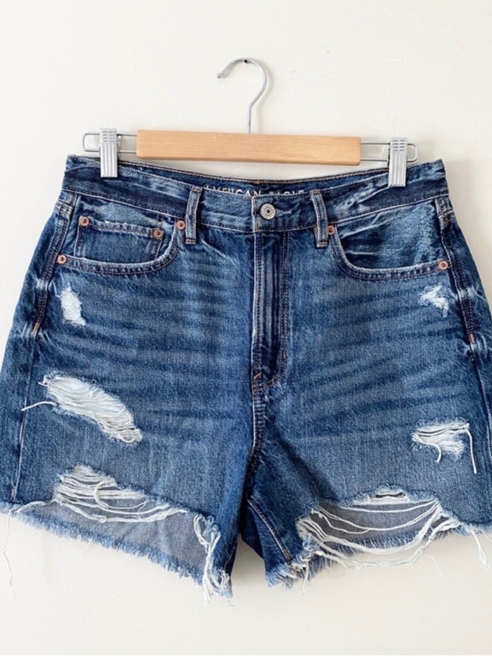 American Eagle 90s Boyfriend Denim Shorts Sz 12 Distressed Raw Hem EUC